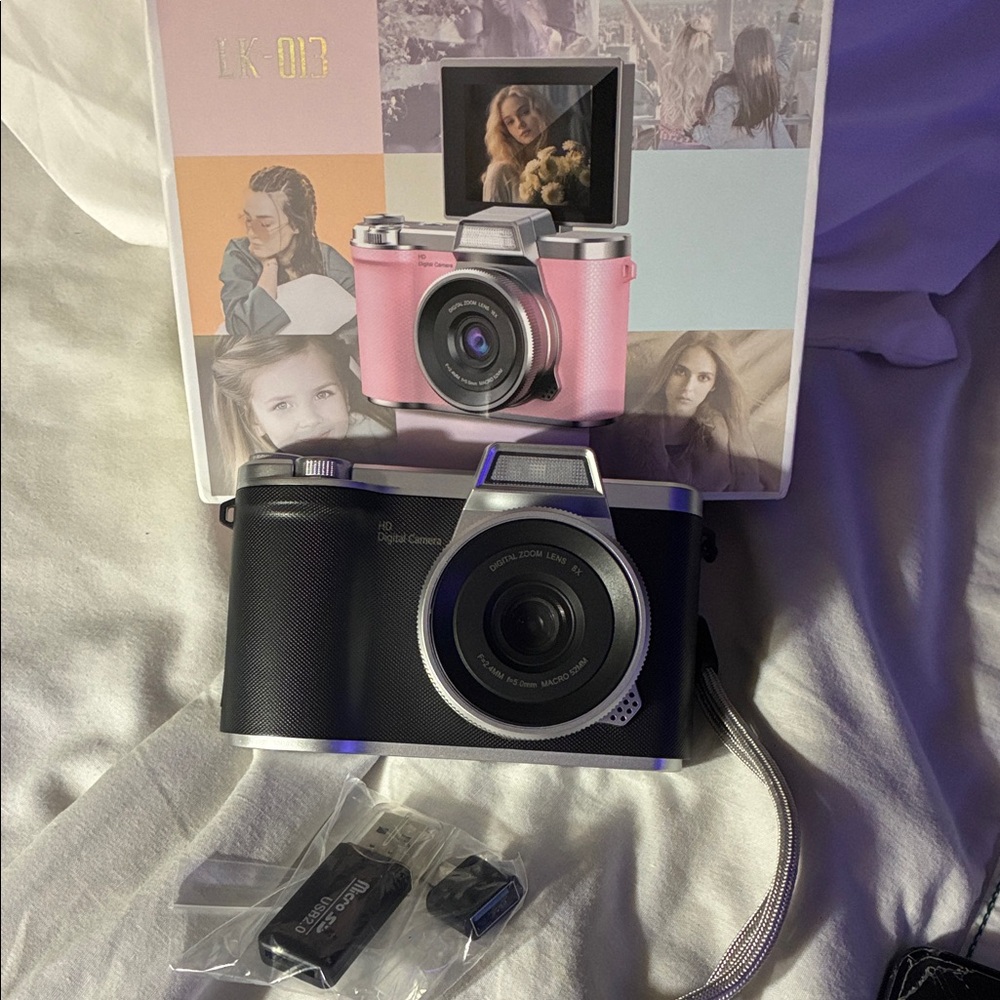 Digital Camera - Black ausek LK-013. Entry level point and shoot